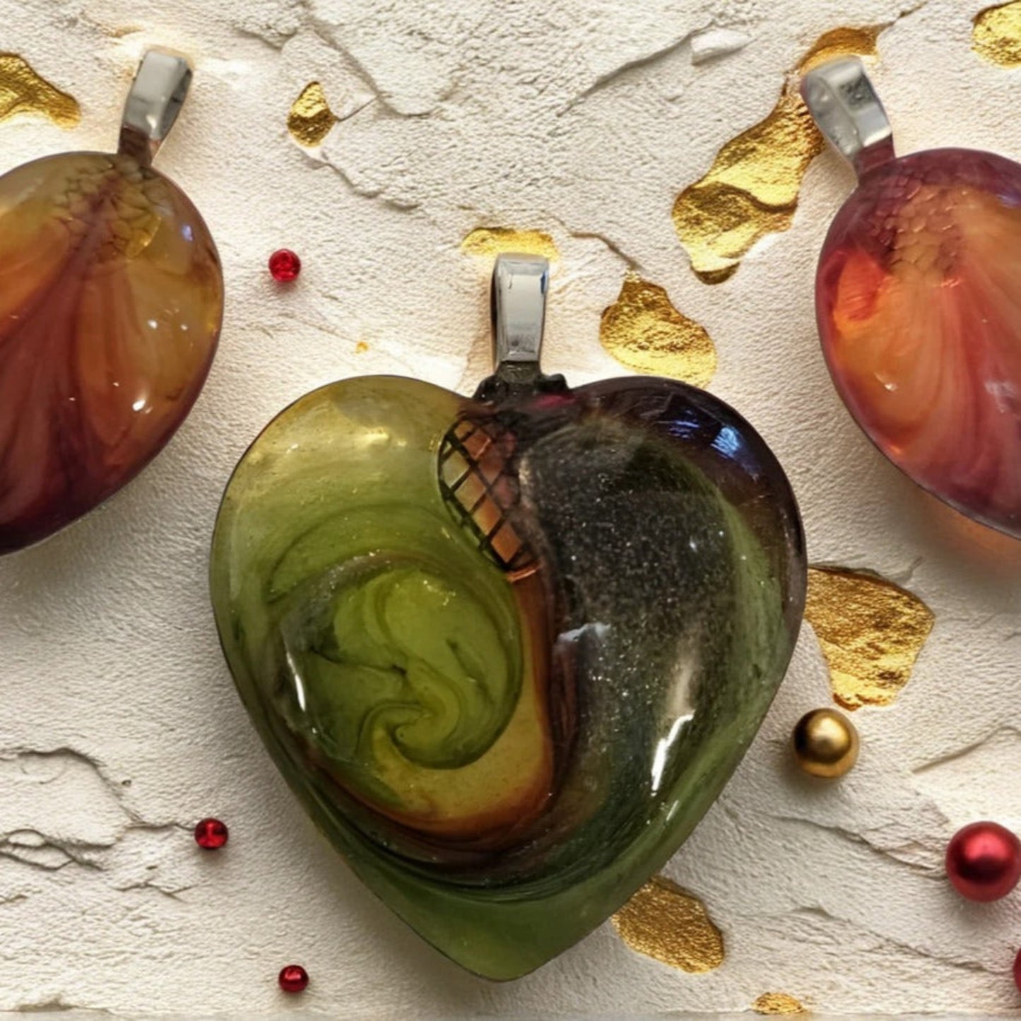 Heart Shaped Pendant and Teardrop Earrings - OLIVE FIRE