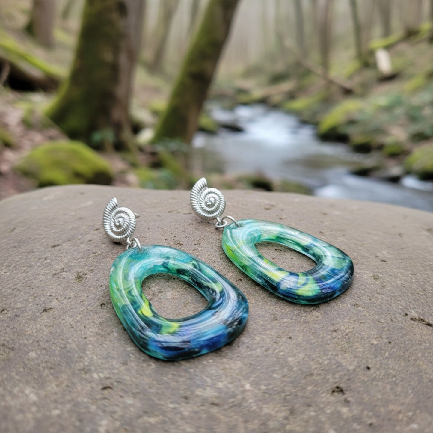 STREAMLIGHT - Arch Shaped Earrings
