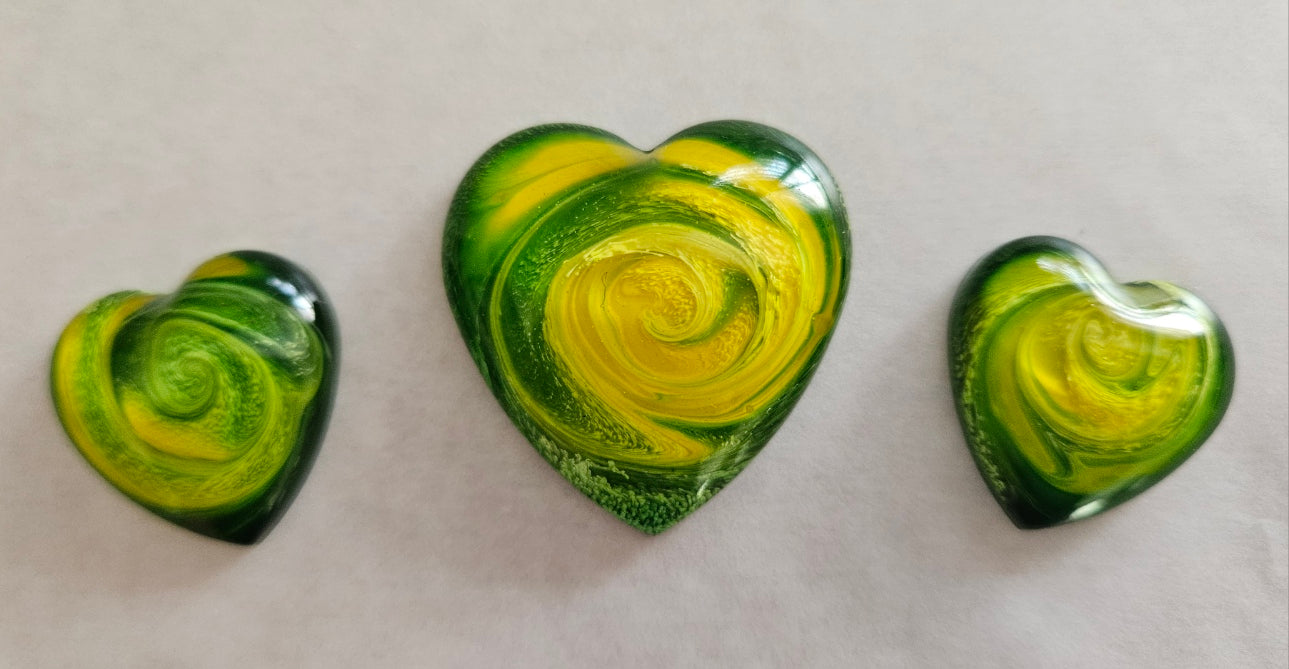 KINDRED HEARTS - Heart Shaped Cabachon Set