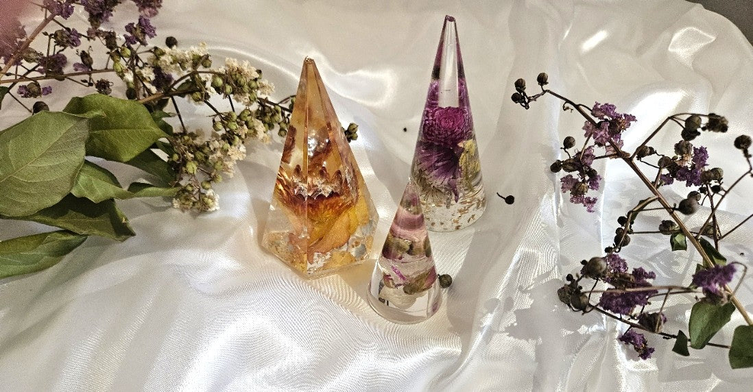 EVER AFTER BLOOMS - RING HOLDER - Large Geometric or Cone - CUSTOM MADE