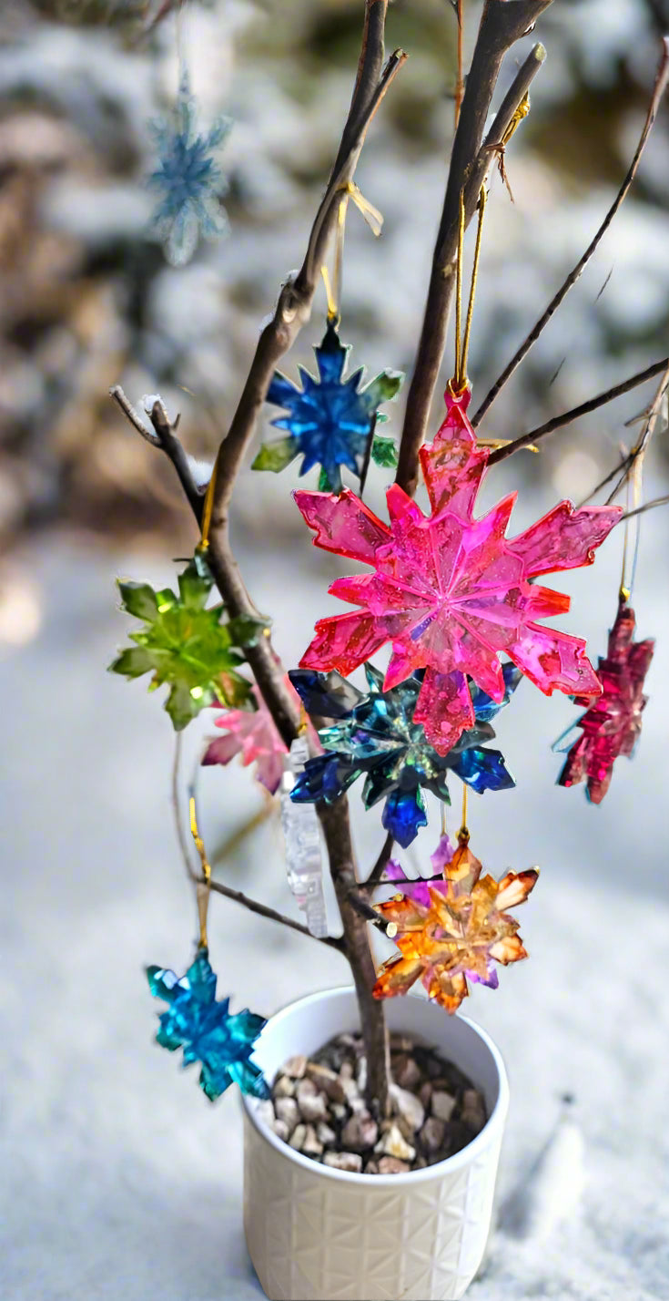 LUSTRE RESIN SNOWFLAKE Tree Ornaments- Set of 5